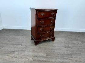 SMALL MAHOGANY CHEST OF DRAWERS,
