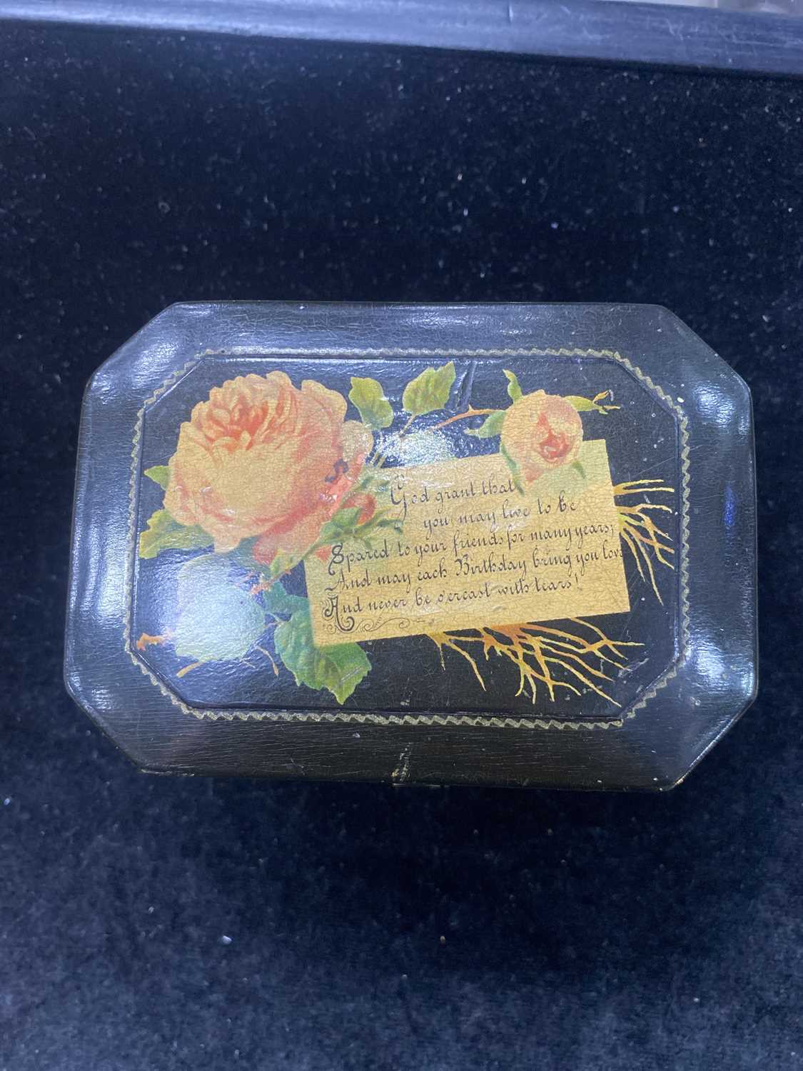 MAUCHLINE ROBERT BURNS BROOCH, ALONG WITH MAUCHLINE BOXES AND NAPKIN RINGS - Image 5 of 15