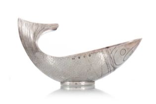 CONTEMPORARY SILVER SALMON-FORM VESSEL, GRAHAM LEISHMAN STEWART (DUNBLANE, 1955-2020), EDINBURGH 199