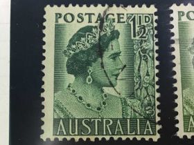COLLECTION OF AUSTRALIAN STAMPS,