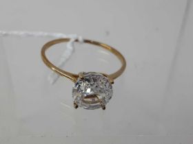 NINE CARAT GOLD RING,