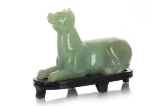 CHINESE JADE FIGURE OF A RECUMBENT DOG, 19TH/20TH CENTURY