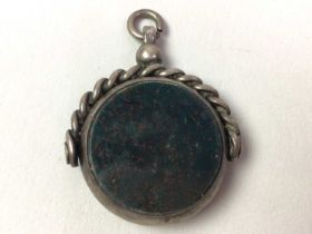 GROUP OF ANTIQUE AND VINTAGE JEWELLERY,