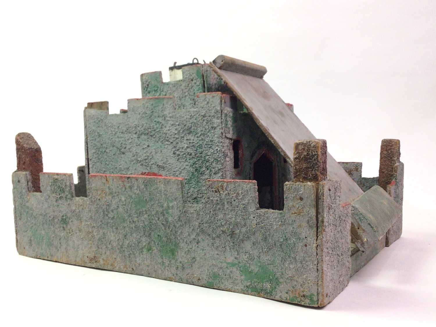 MODEL CASTLE,