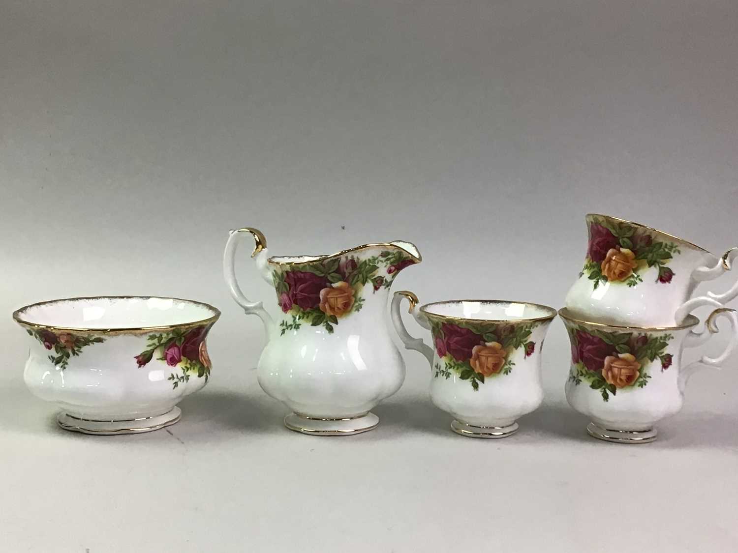 ROYAL ALBERT COUNTRY ROSES TEA SERVICE, AND AN ELIZABETHAN BURGUNDY PATTERN PART TEA SERVICE, - Image 4 of 8