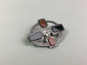 SCOTTISH WHITE METAL AND HARDSTONE BROOCH,