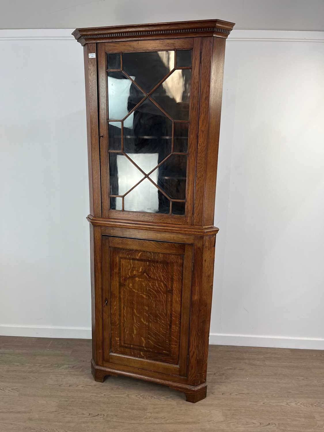 LATE VICTORIAN OAK CORNER CABINET.