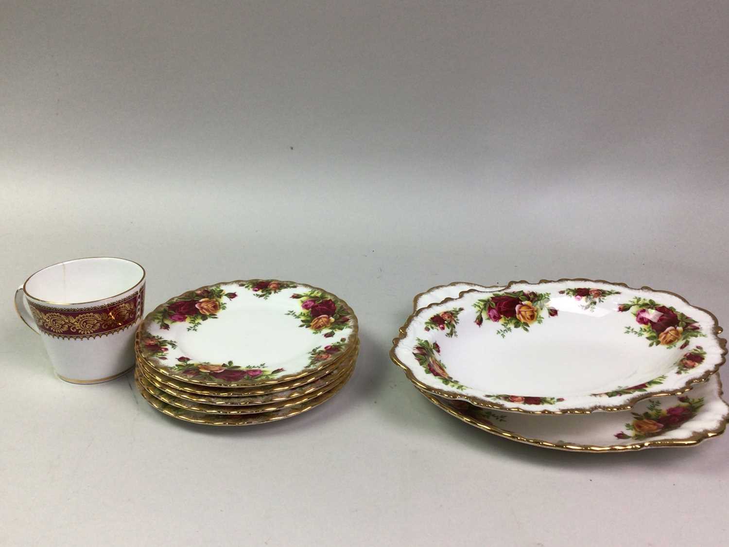 ROYAL ALBERT COUNTRY ROSES TEA SERVICE, AND AN ELIZABETHAN BURGUNDY PATTERN PART TEA SERVICE, - Image 6 of 8