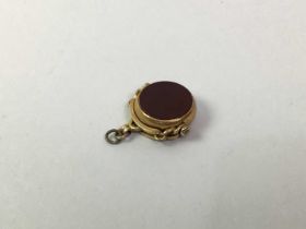 NINE CARAT GOLD CARNELIAN AND BLOODSTONE FOB,