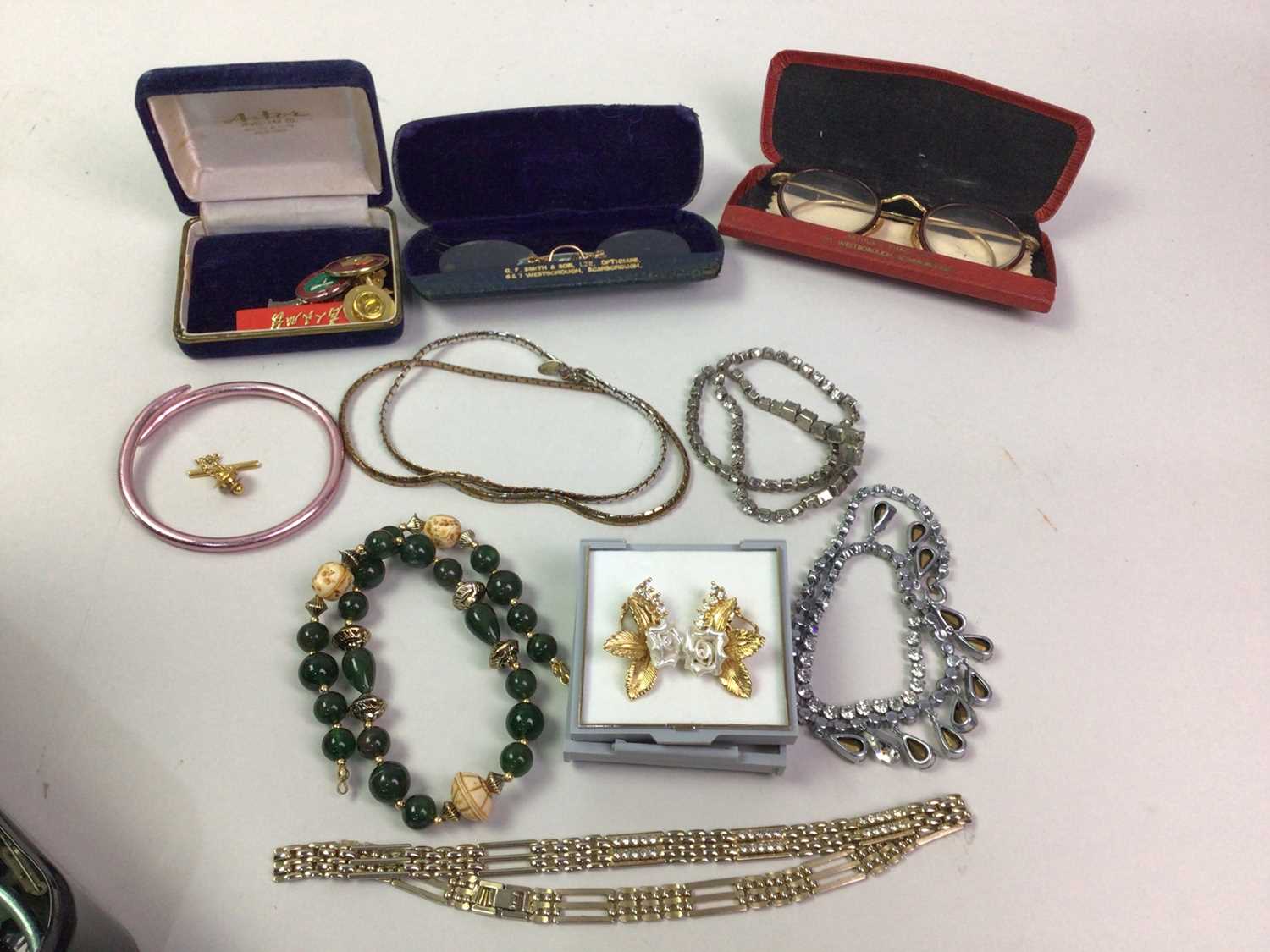 GROUP OF COSTUME JEWELLERY, - Image 2 of 3