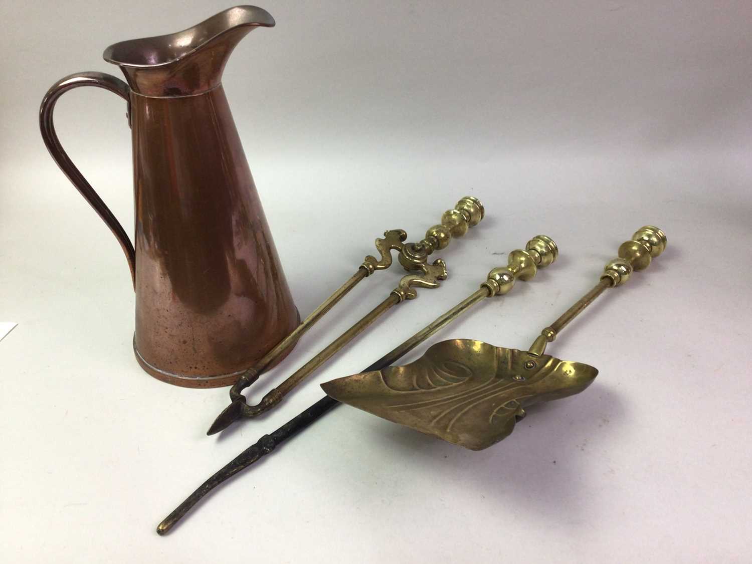 PAIR OF BRASS CANDLESTICKS AND OTHER BRASS AND COPPERWARE - Image 2 of 3