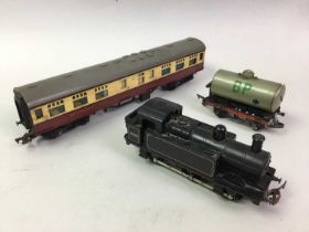 00 GAUGE TRIANG LOCOMOTIVE, ALONG WITH FURTHER