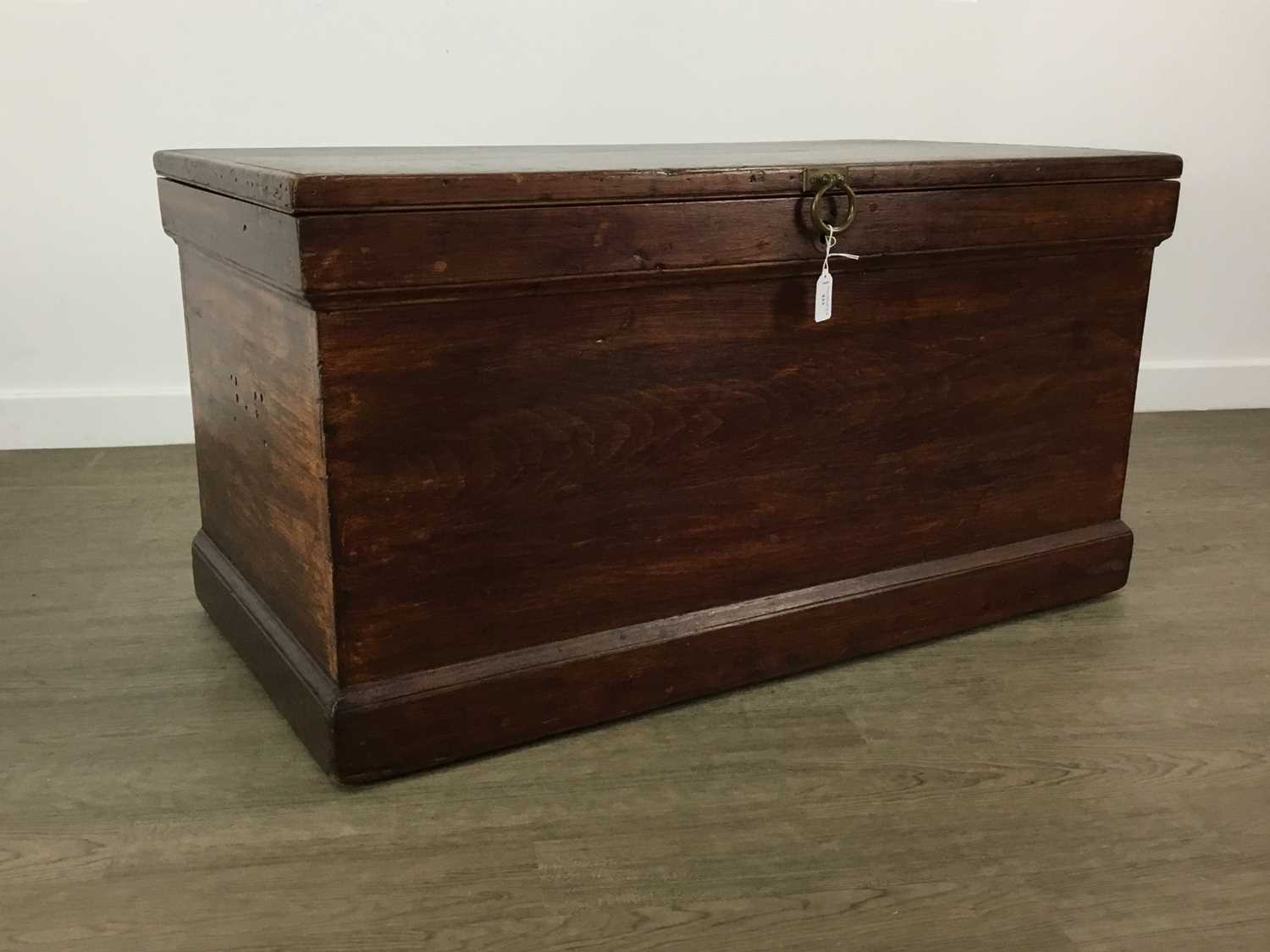 STAINED WOOD BLANKET CHEST, EARLY 20TH CENTURY