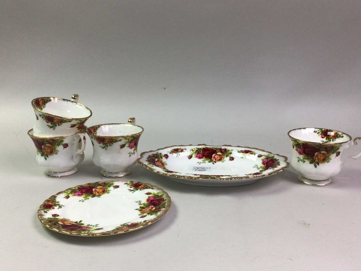 ROYAL ALBERT COUNTRY ROSES TEA SERVICE, AND AN ELIZABETHAN BURGUNDY PATTERN PART TEA SERVICE, - Image 5 of 8