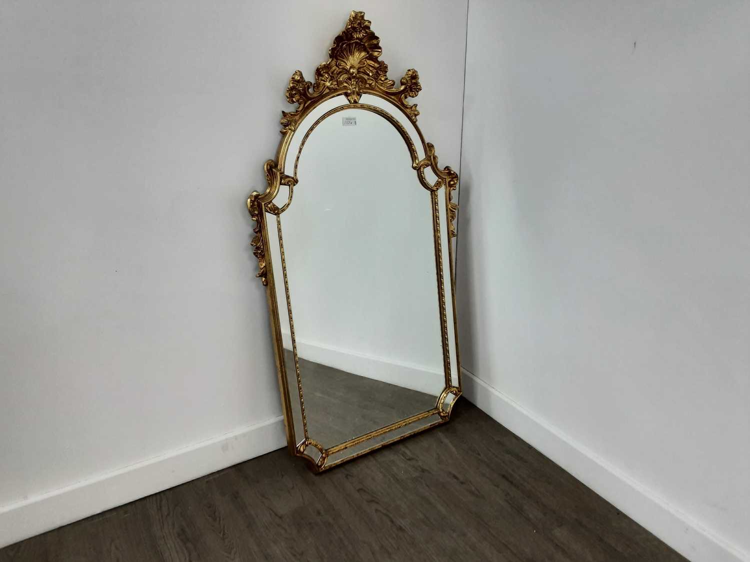 REPRODUCTION ROCOCO STYLE WALL MIRROR, LATE 20TH CENTURY