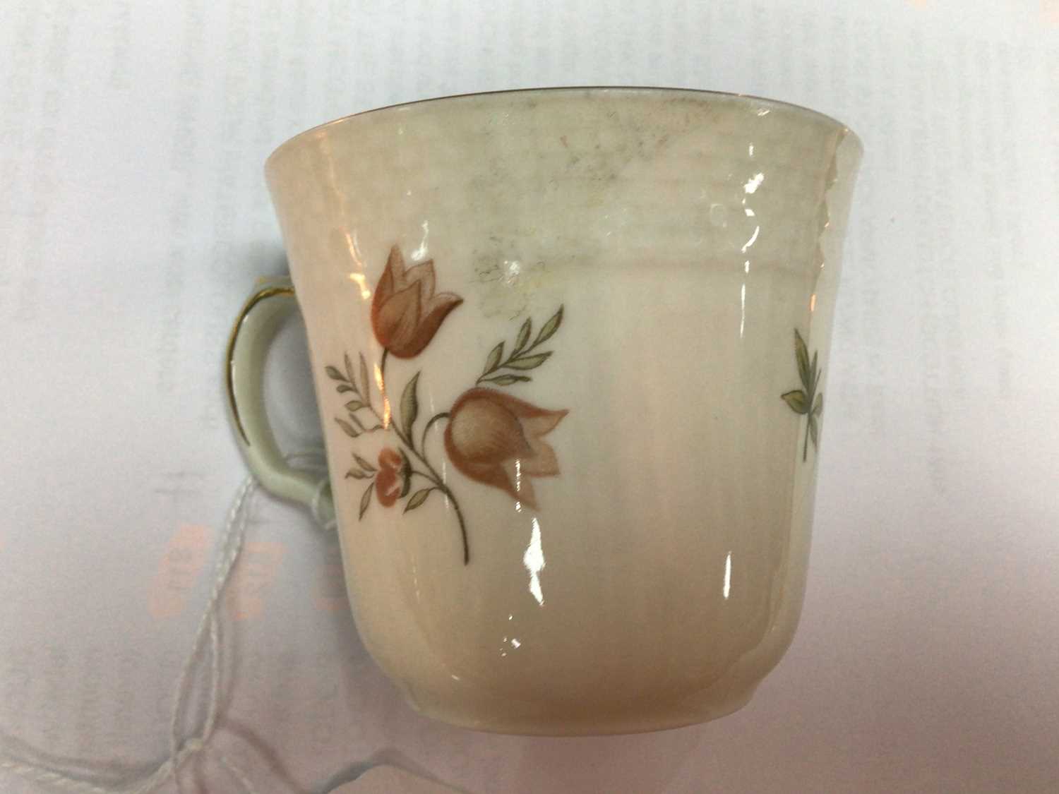 ENGLISH PORCELAIN TEA BOWL AND SAUCER, ALONG WITH FURTHER BRITISH AND CONTINENTAL CERAMICS - Image 3 of 8