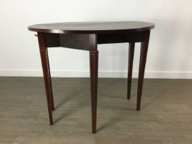 EARLY VICTORIAN ROSEWOOD TABLE,