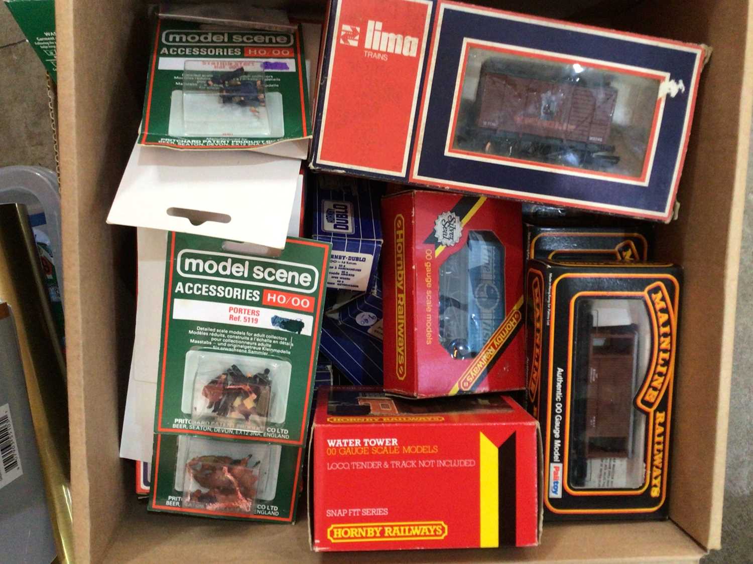 GROUP OF MODEL RAILWAY ITEMS, - Image 5 of 6