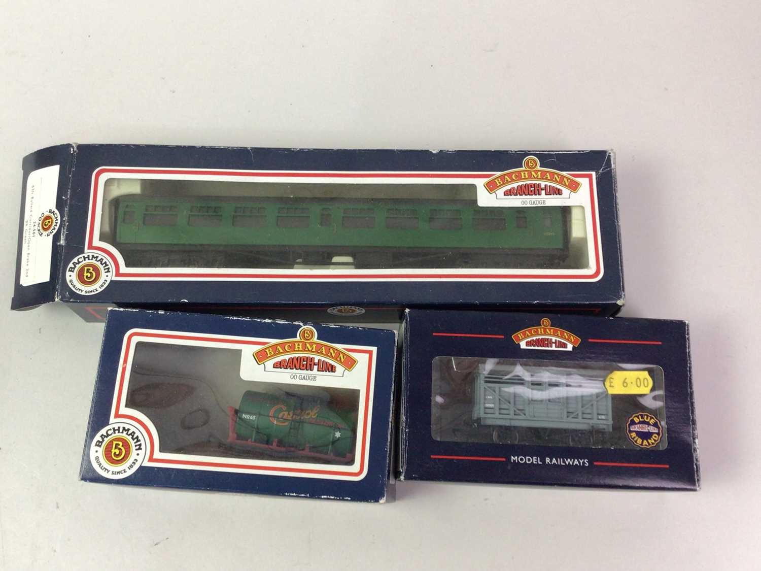 GROUP OF VARIOUS MODEL RAILWAY ITEMS, - Image 5 of 6