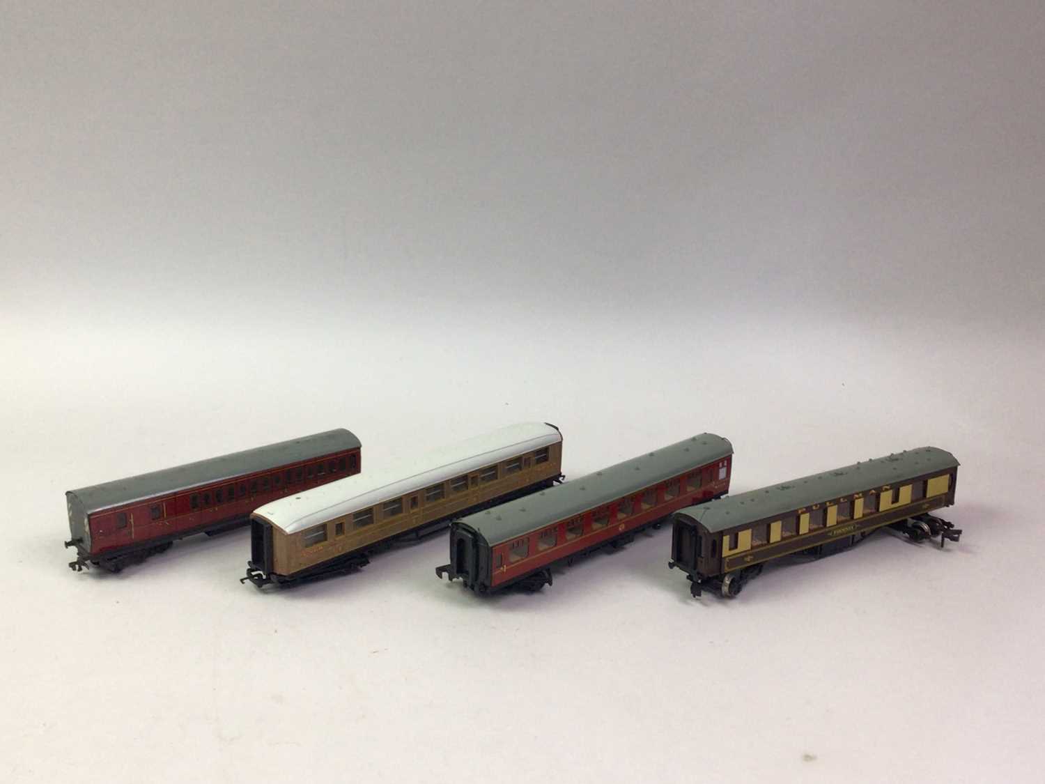 GROUP OF MODEL RAILWAY ITEMS, - Image 5 of 5