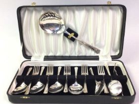GROUP OF SILVER PLATED FLATWARE, AND A GROUP OF BRASSWARE