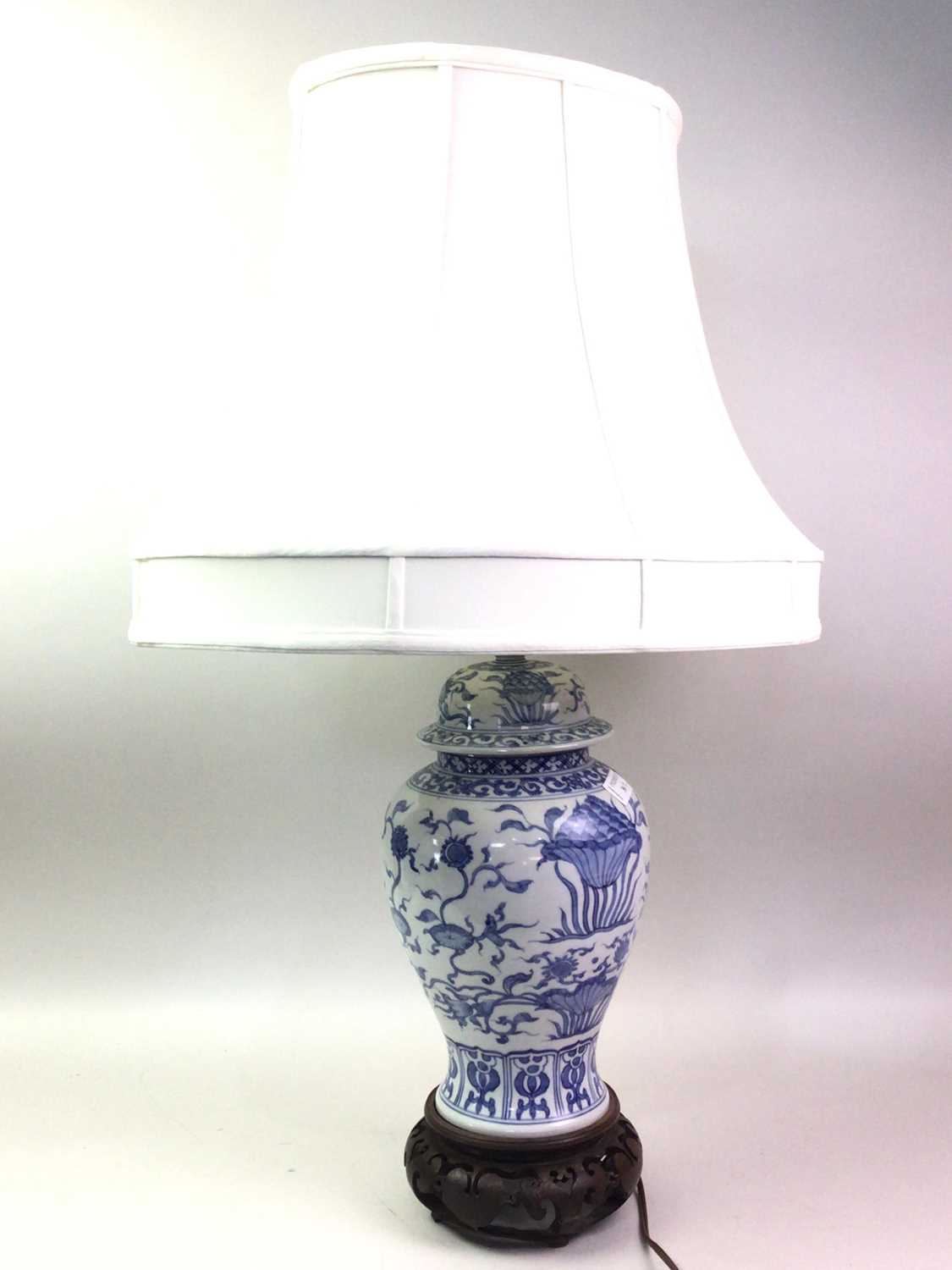 PAIR OF CHINESE CERAMIC VASE LAMPS,