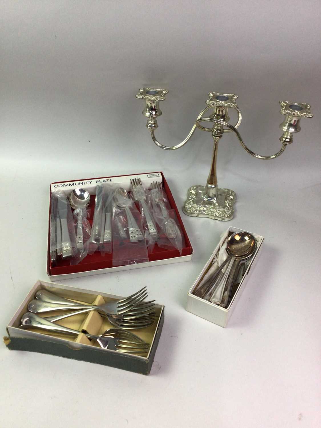 GROUP OF SILVER PLATED ITEMS, - Image 4 of 8