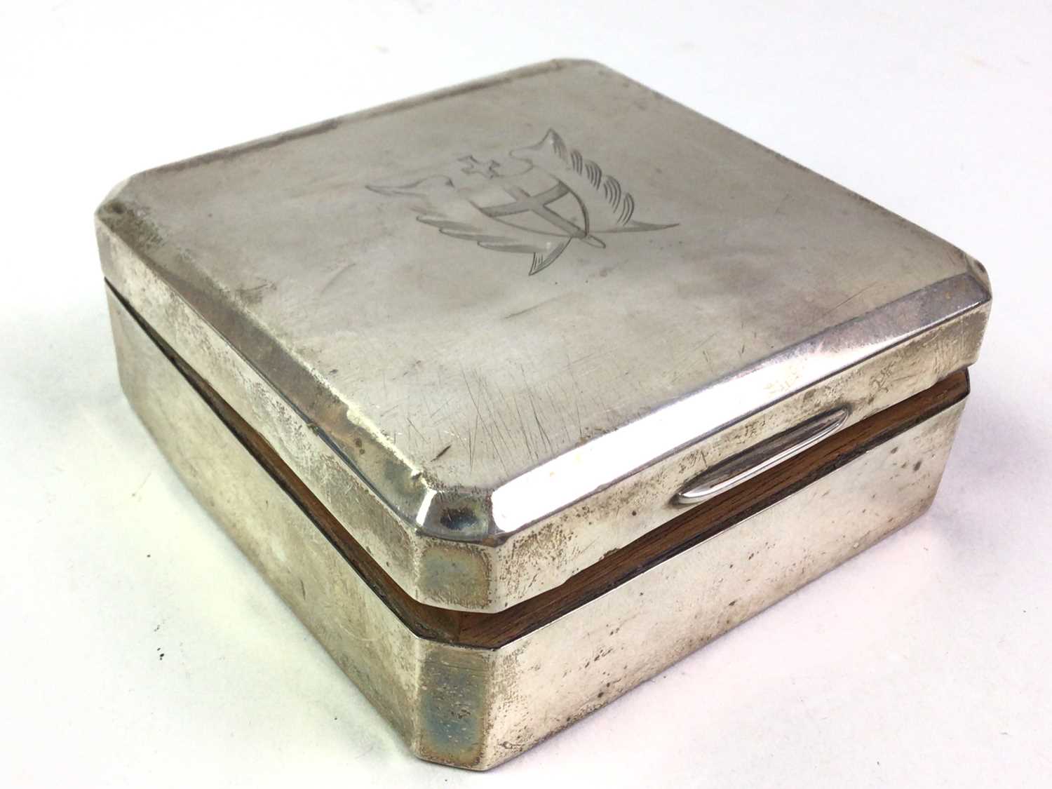 GEORGE VI SILVER BOX, AND OTHER SILVER AND WHITE METAL ITEMS