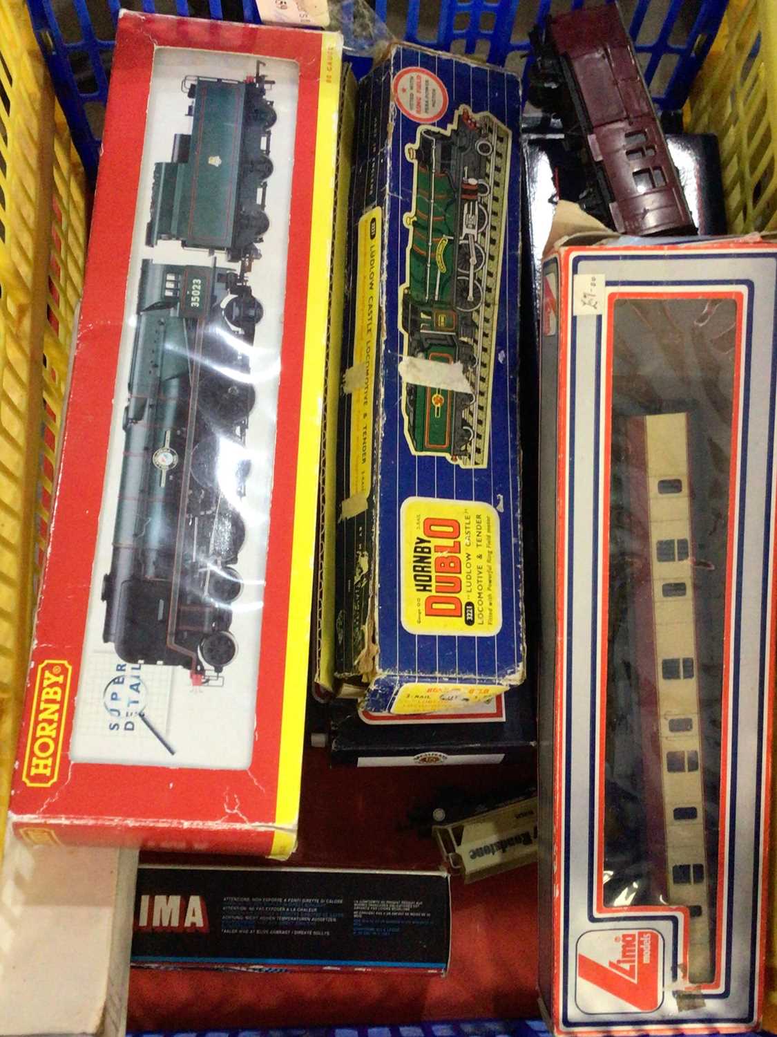 GROUP OF VARIOUS MODEL RAILWAY ITEMS, - Image 6 of 6