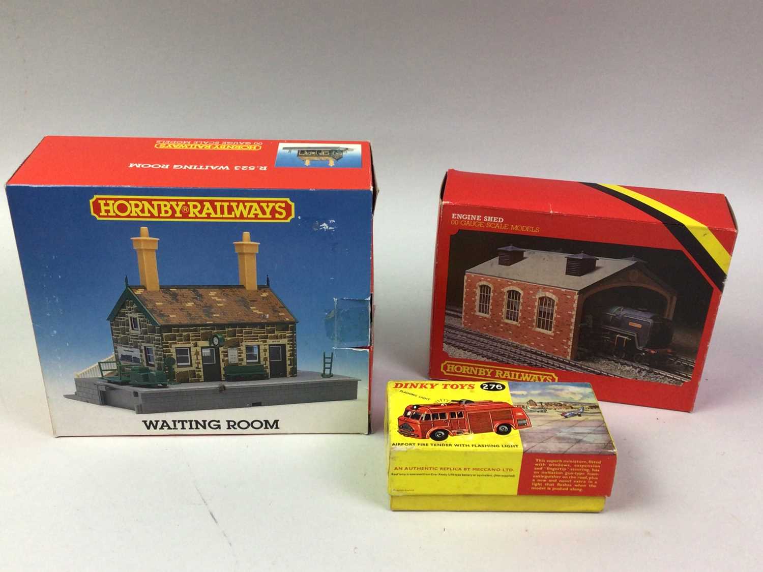 GROUP OF MODEL RAILWAY ITEMS, - Image 3 of 6