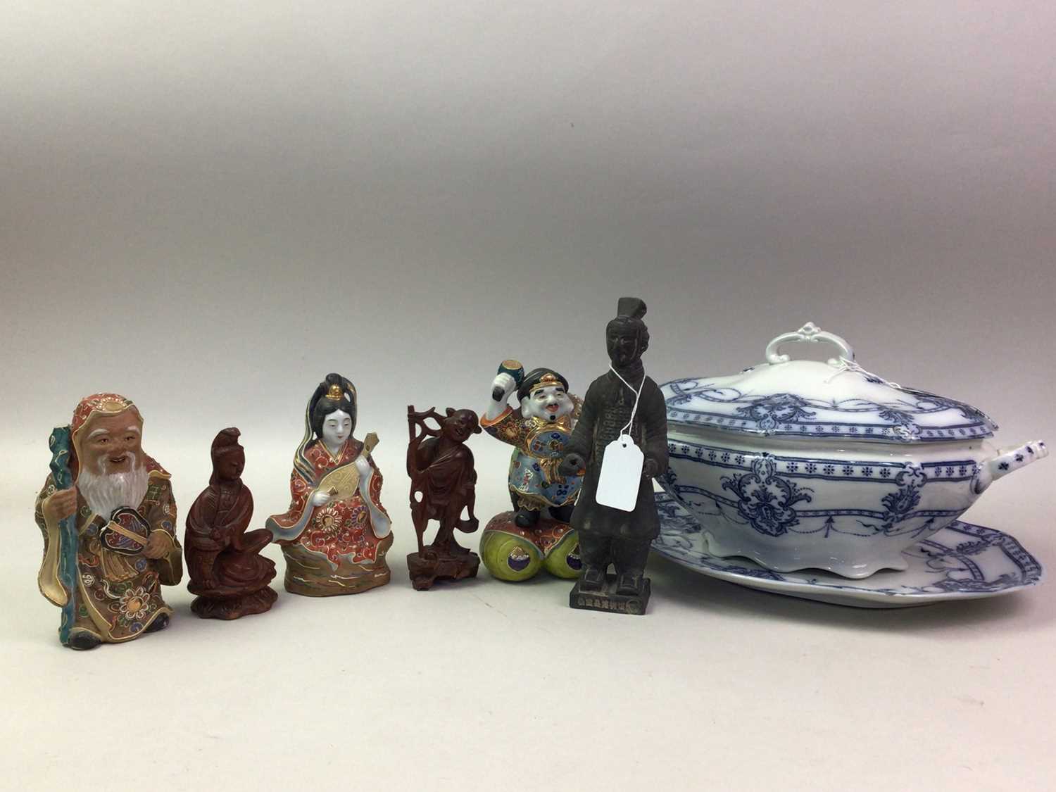 GROUP OF CERAMICS, - Image 4 of 5