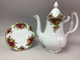 ROYAL ALBERT COUNTRY ROSES PART TEA SERVICE,