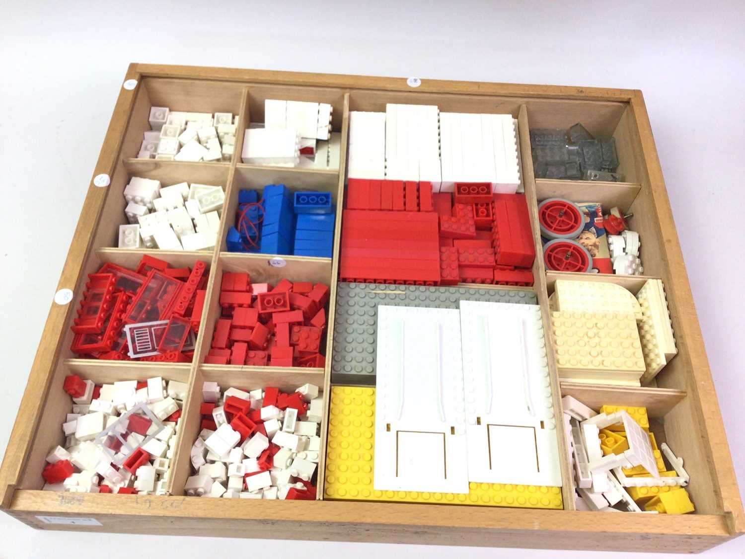 GROUP OF LEGO PARTS, - Image 2 of 3