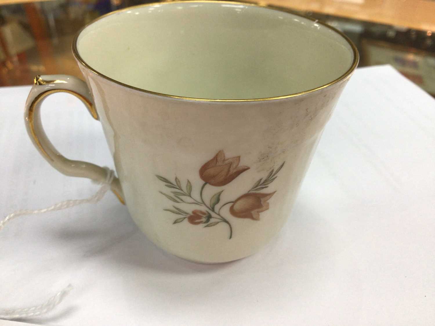 ENGLISH PORCELAIN TEA BOWL AND SAUCER, ALONG WITH FURTHER BRITISH AND CONTINENTAL CERAMICS - Image 6 of 8