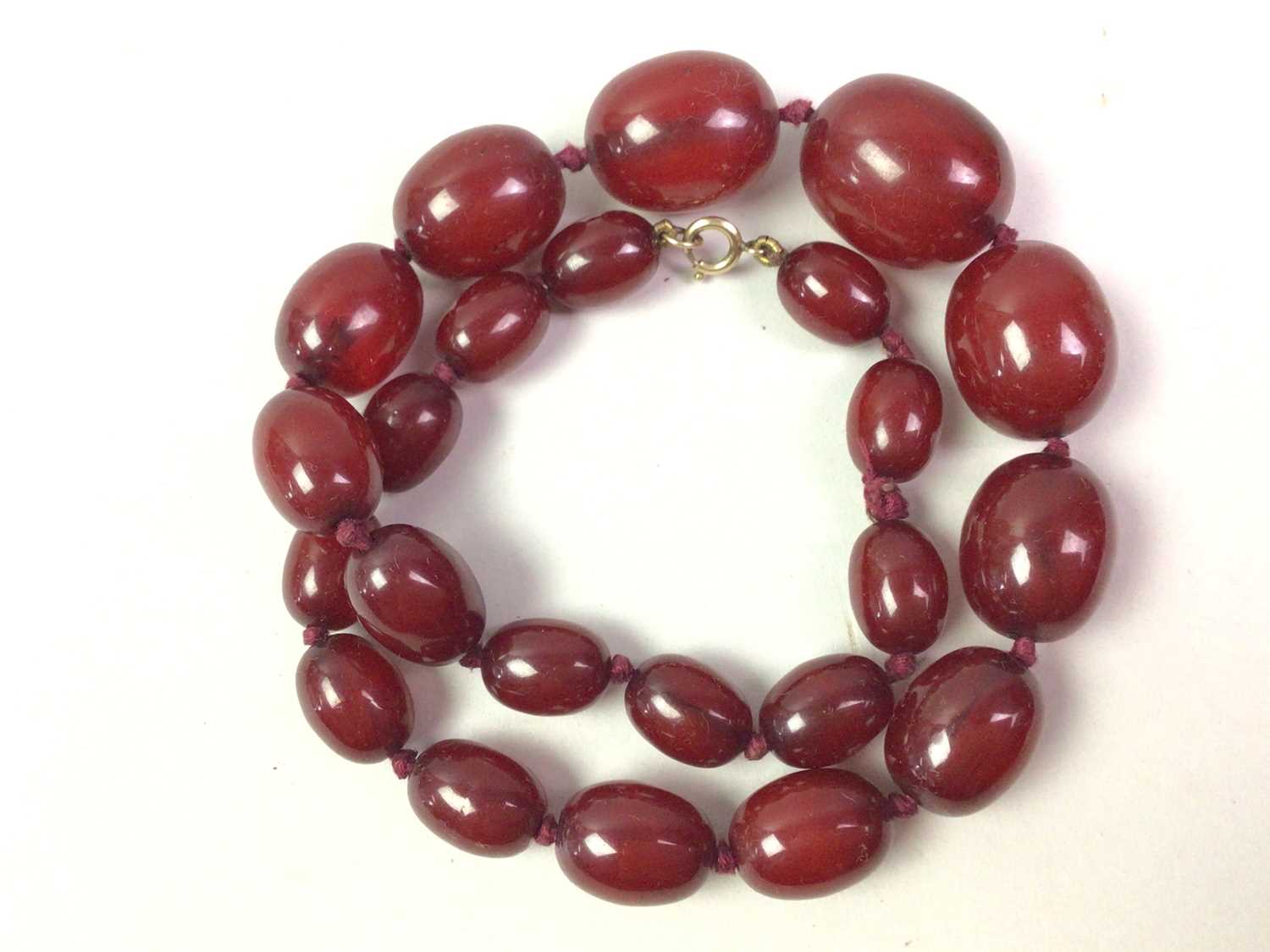 CHERRY AMBER NECKLACE,