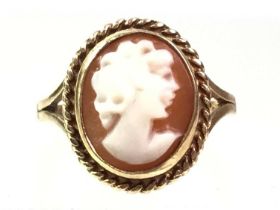 CAMEO DRESS RING,