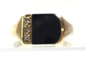 NINE CARAT GOLD SIGNET RING,