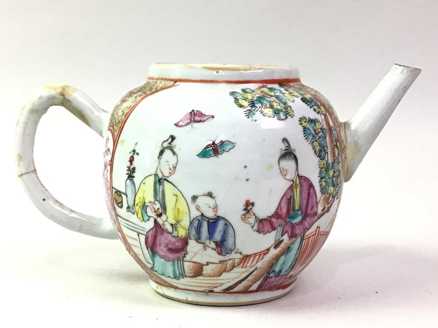 GROUP OF CHINESE PORCELAIN,