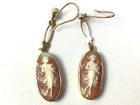 PAIR OF CAMEO DROP EARRINGS,