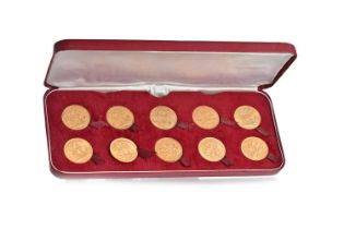 COLLECTION OF TEN GOLD SOVEREIGN COINS 1880-1918,