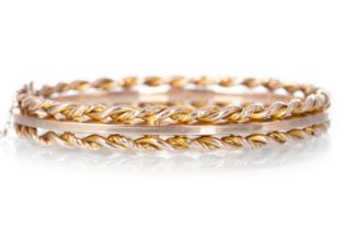 NINE CARAT GOLD BANGLE,