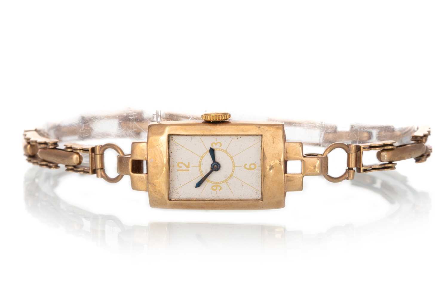 JAEGER-LECOULTRE NINE CARAT GOLD WRIST WATCH,