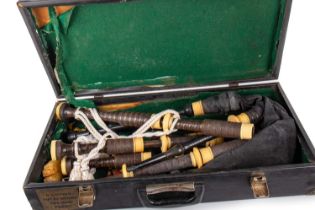 SET OF BAGPIPES EARLY TO MID-20TH CENTURY