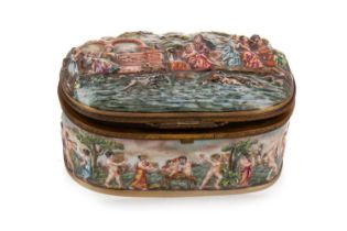 CAPODIMONTE, PORCELAIN CASKET LATE 19TH / EARLY 20TH CENTURY