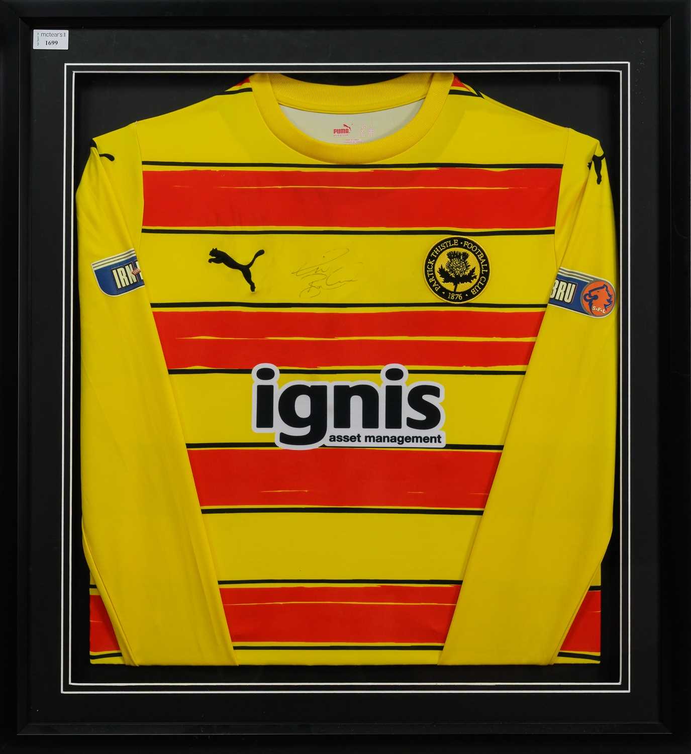 PARTICK THISTLE F.C., SIGNED HOME JERSEY, 2010/11