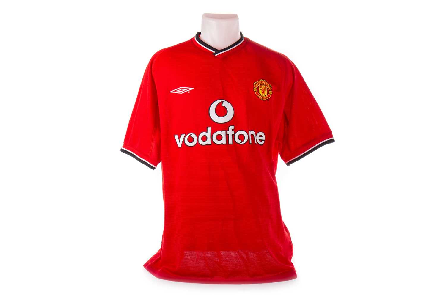 MANCHESTER UNITED F.C., SIGNED HOME JERSEY, 2000/01