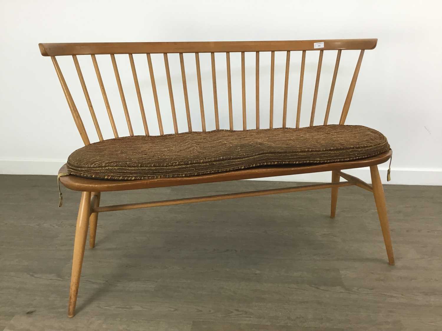 LUCIAN ERCOLANI FOR ERCOL, MODEL 450 BEECH AND ELM LOVE SEAT, CIRCA 1960-69