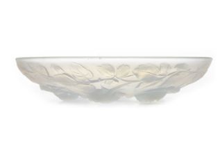 ETLING, 'ROSES' PATTERN OPALESCENT GLASS BOWL, CIRCA 1930