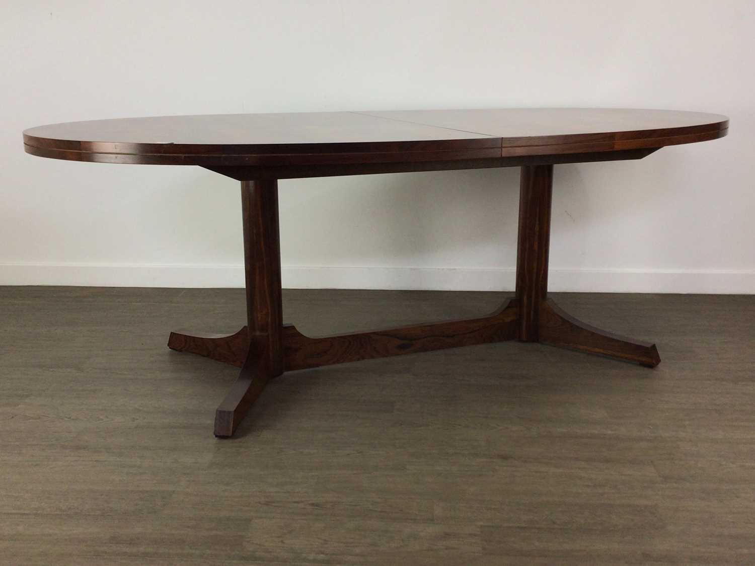 ATTRIBUTED TO DYRLUND, ROSEWOOD EXTENDING DINING TABLE, CIRCA 1960/70s