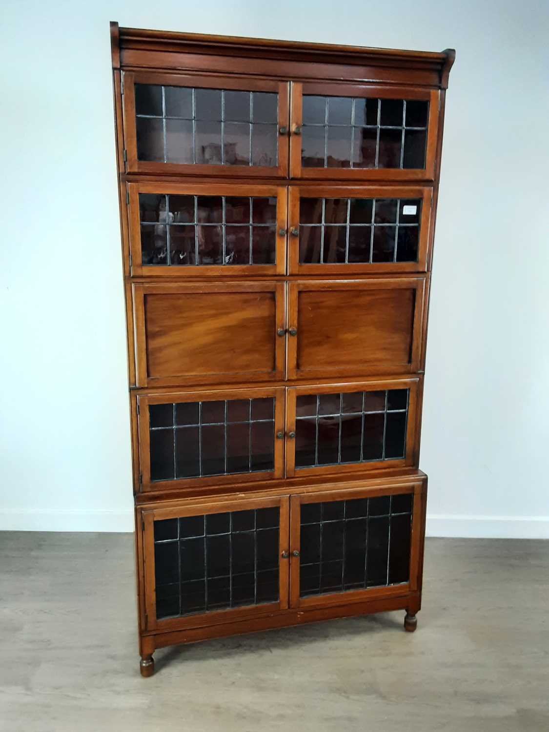 MINTY OF OXFORD, MAHOGANY BOOKCASE, CIRCA 1930-39